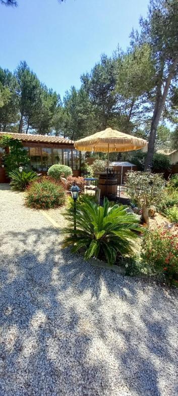博凯尔Les Coronilles住宿加早餐旅馆 外观 照片